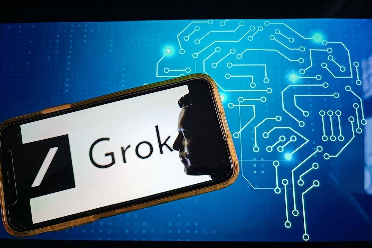 مساعد الذكاء الاصطناعي «غروك» 