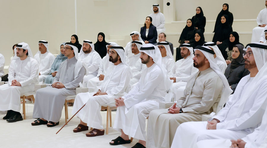 محمد بن راشد ومنصور بن زايد وحمدان بن محمد ومكتوم بن محمد وسيف بن زايد ومحمد القرقاوي والحضور