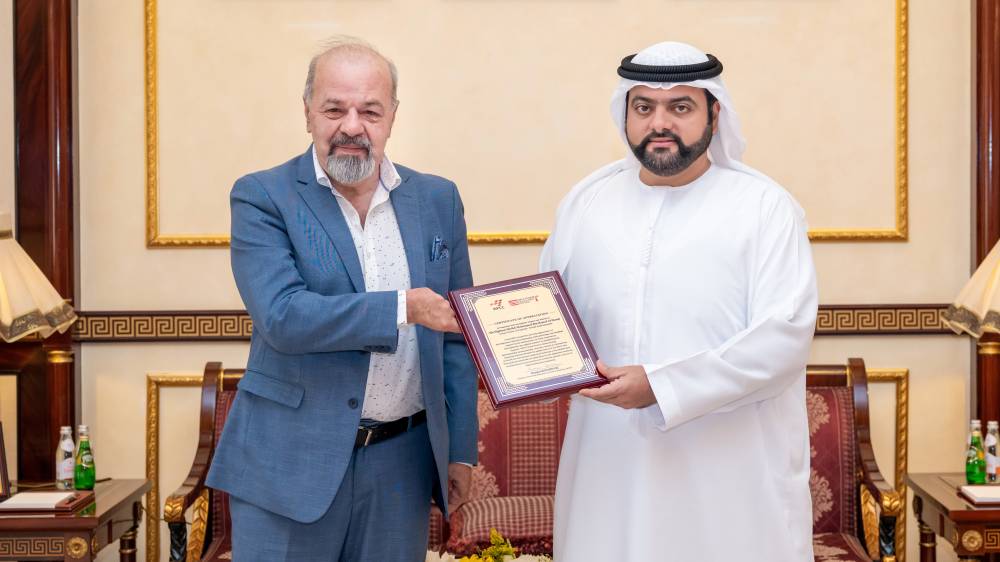 محمد بن حمد خلال اللقاء مع ماريان كوفازفيج