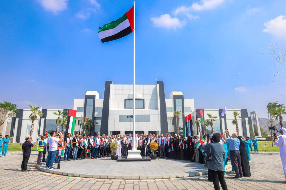 د. سليمان الجاسم يشهد احتفال جامعة الفجيرة 