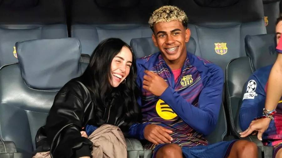 نيكول تنفي خيانة يامال.. ومؤثرة إيطالية تطارد نجم نابولي