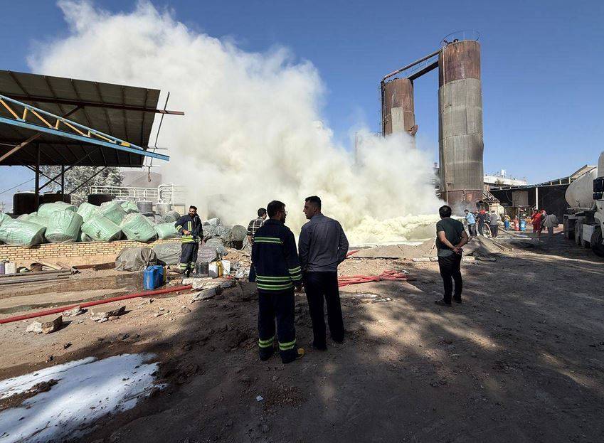 حريق بمصفاة نفط في إيران يخلف ضحايا