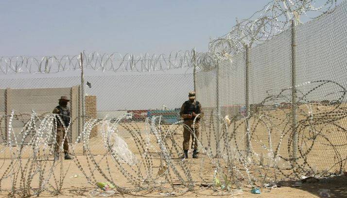 إطلاق النار يتجدد بين باكستان وأفغانستان رغم الهدنة والمحادثات