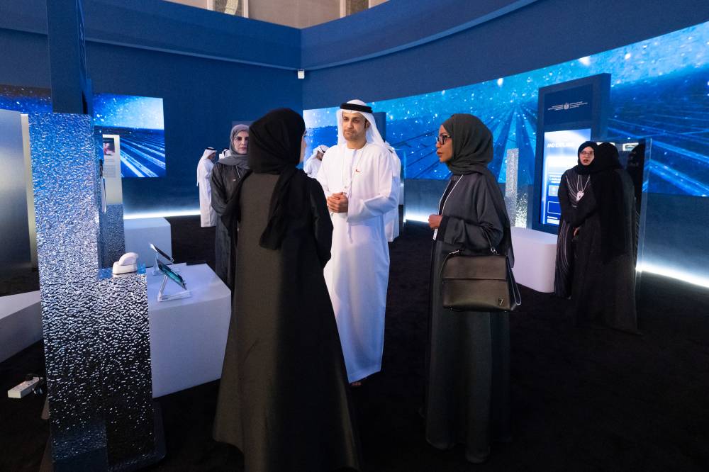 العلماء: الاستثمار بالتكنولوجيا في قلب استراتيجيات المستقبل