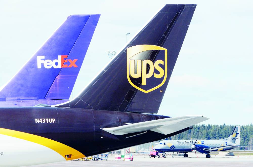 طائرتان تابعتان لكل من يو بي إس وفيدكس