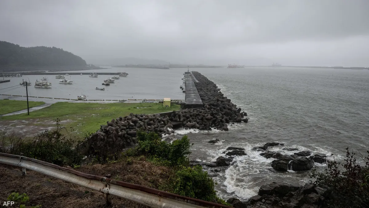 موجات تسونامي صغيرة في اليابان بعد زلزال بقوة 6,7 درجة