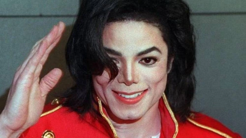 حتى بعد وفاتهم يحققون ثروات هائلة.. مايكل جاكسون أعلى المشاهير أجراً في 2025