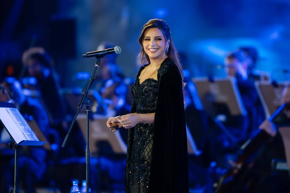 أنغام تهدي جمهور «هلا خورفكان» باقة طرب