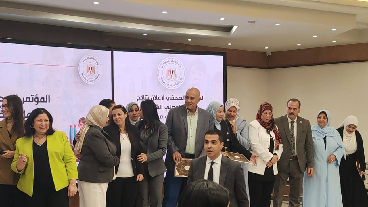 مسيحية مصرية تفوز برحلة عمرة ووزارة التضامن تفاجئها بهدية..ما القصة؟