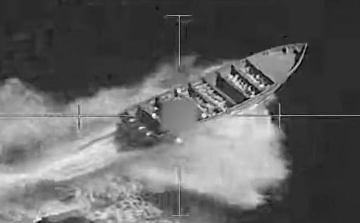 أمريكا تقصف قارب مخدرات في المحيط الهادئ ومقتل 3