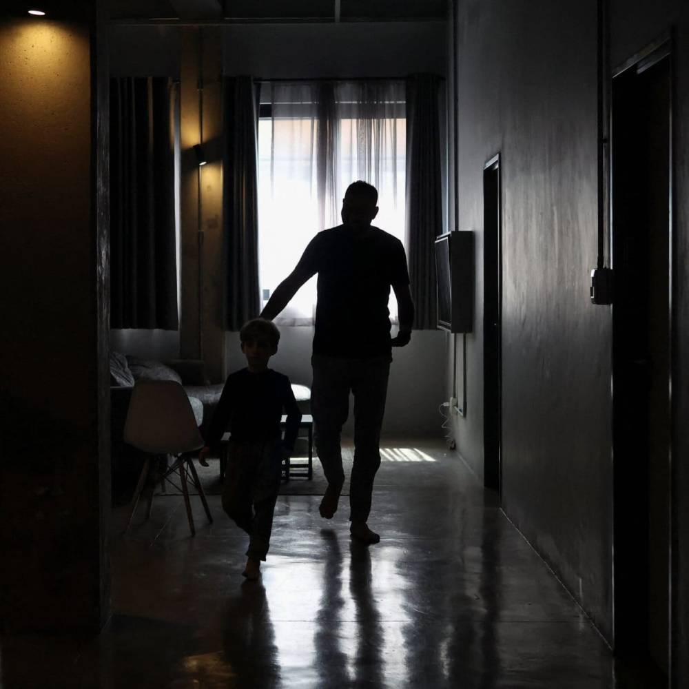 تهجير ناعم للفلسطينيين.. طبيب من غزة يروي تجربته على رحلة «المجد أوروبا» الغامضة