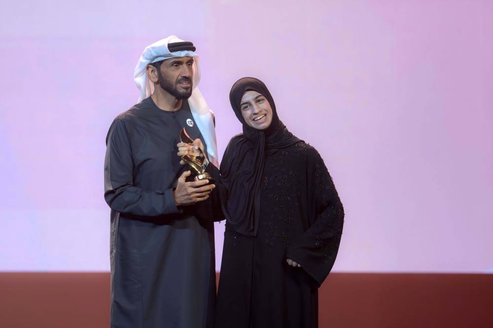 نهيان بن زايد يكرم ذكرى الكعبي