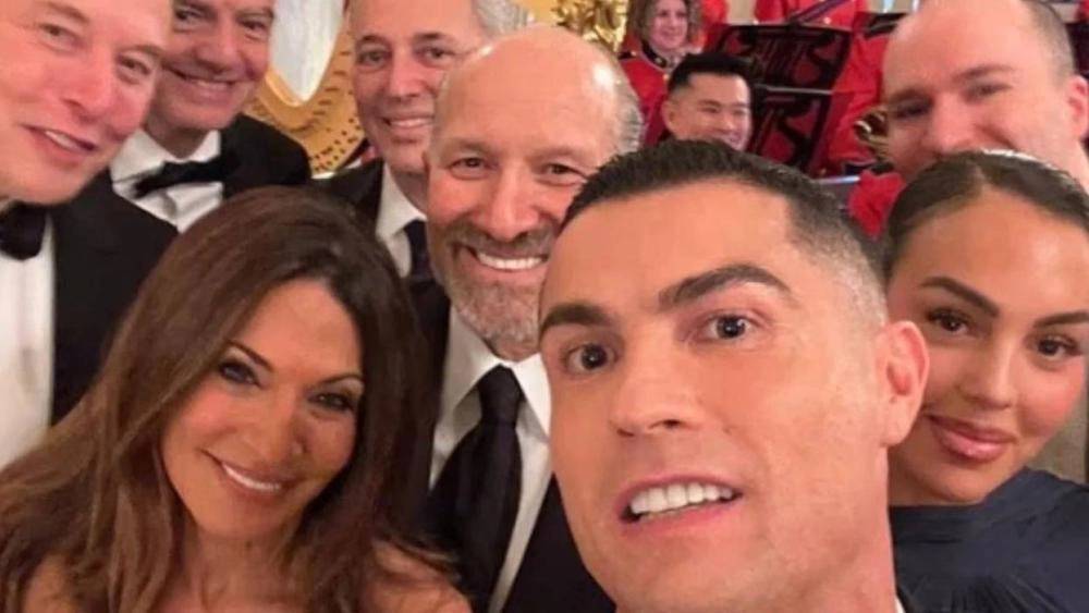 «سيلفي رونالدو» في البيت الأبيض يصل إلى تريليون دولار
