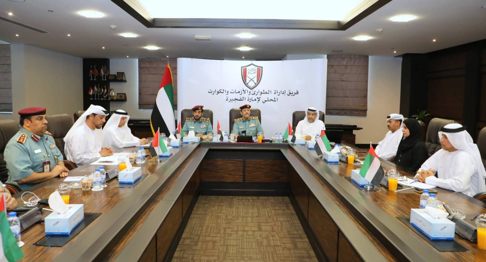 الكعبي يترأس اجتماع فريق الطوارئ