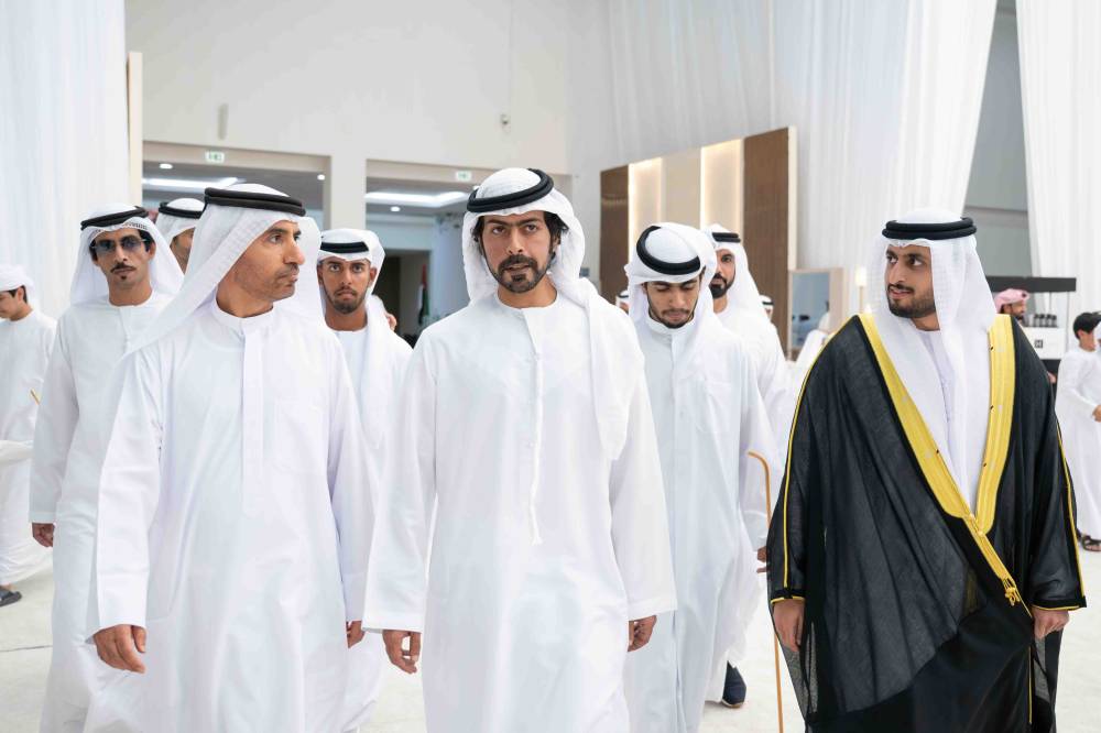 خليفة بن طحنون يحضر حفل استقبال بمناسبة زفاف سعيد الشامسي