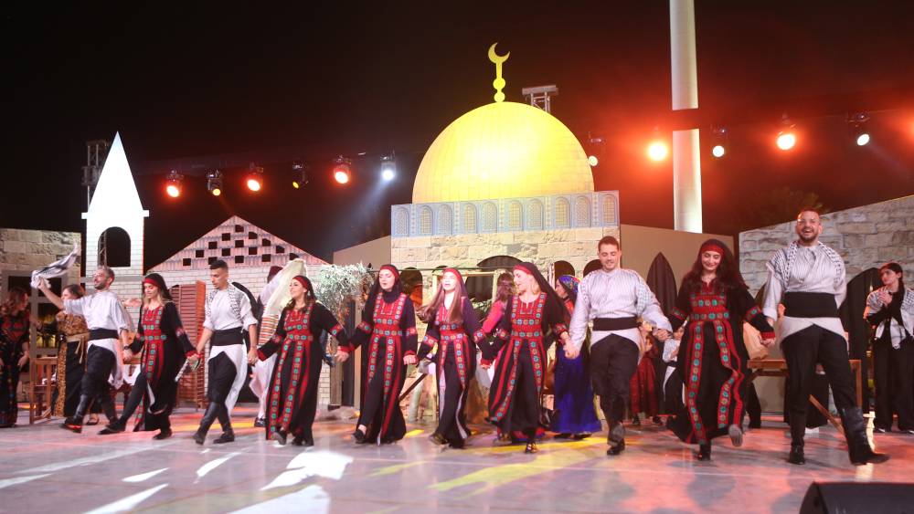 «طرزنا الروح».. استعادة الذاكرة الفلسطينية في الشارقة