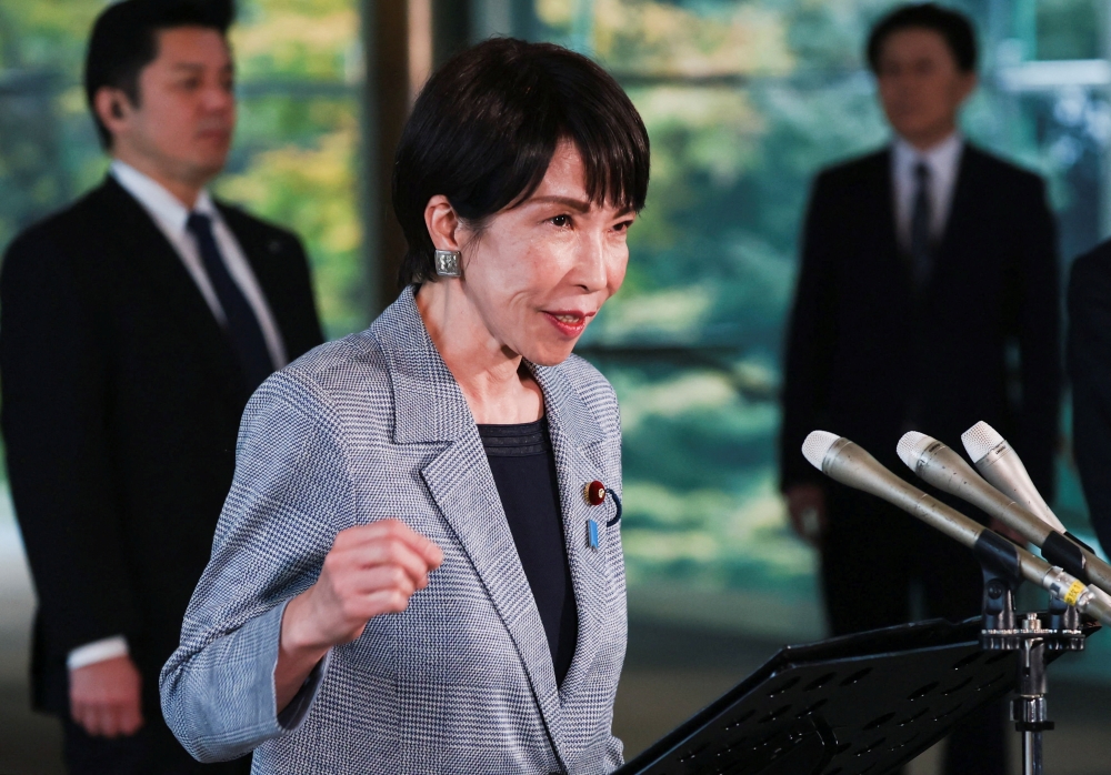 تاكايتشي تتحدث للصحفيين بعد الاتصال مع ترامب