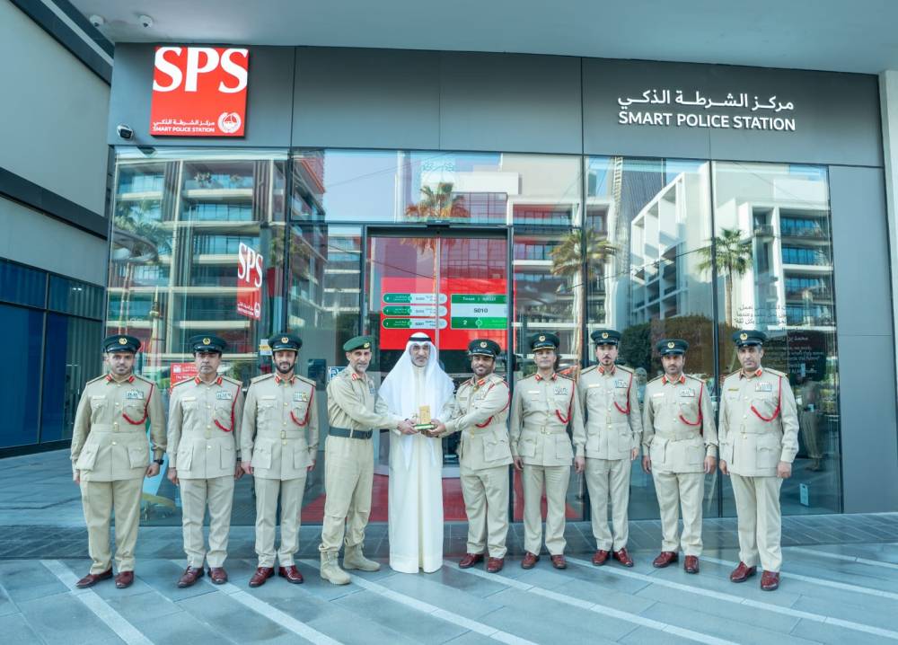 وزير الداخلية الكويتي يشيد بخدمات شرطة دبي الذكية