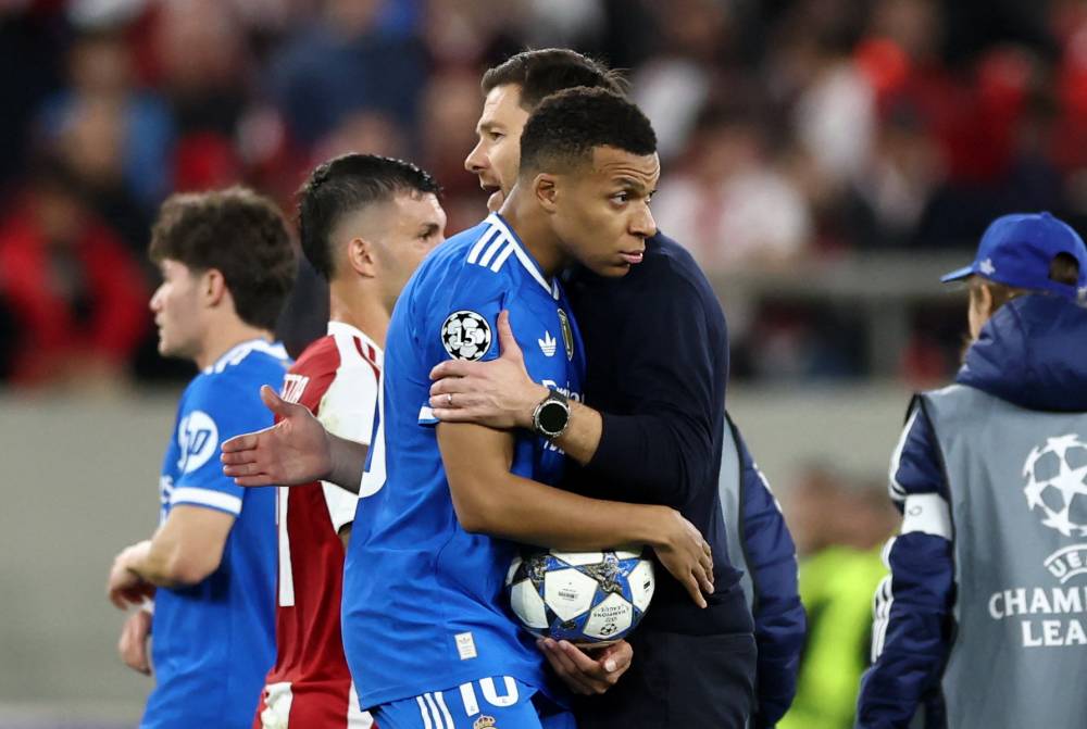 الدوري الإسباني.. برشلونة يستضيف ألافيس.. وريال مدريد ضيفاً على جيرونا