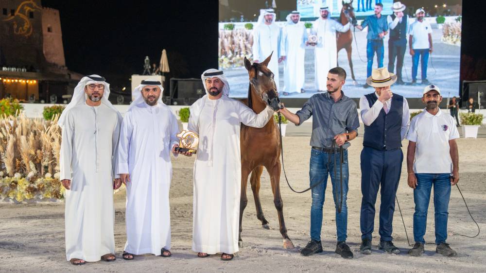 انطلاقة قوية لبطولة الفجيرة الدولية للخيل العربي