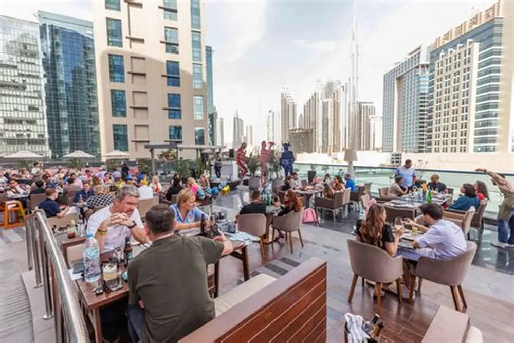 إقبال كبير على مطاعم دبي