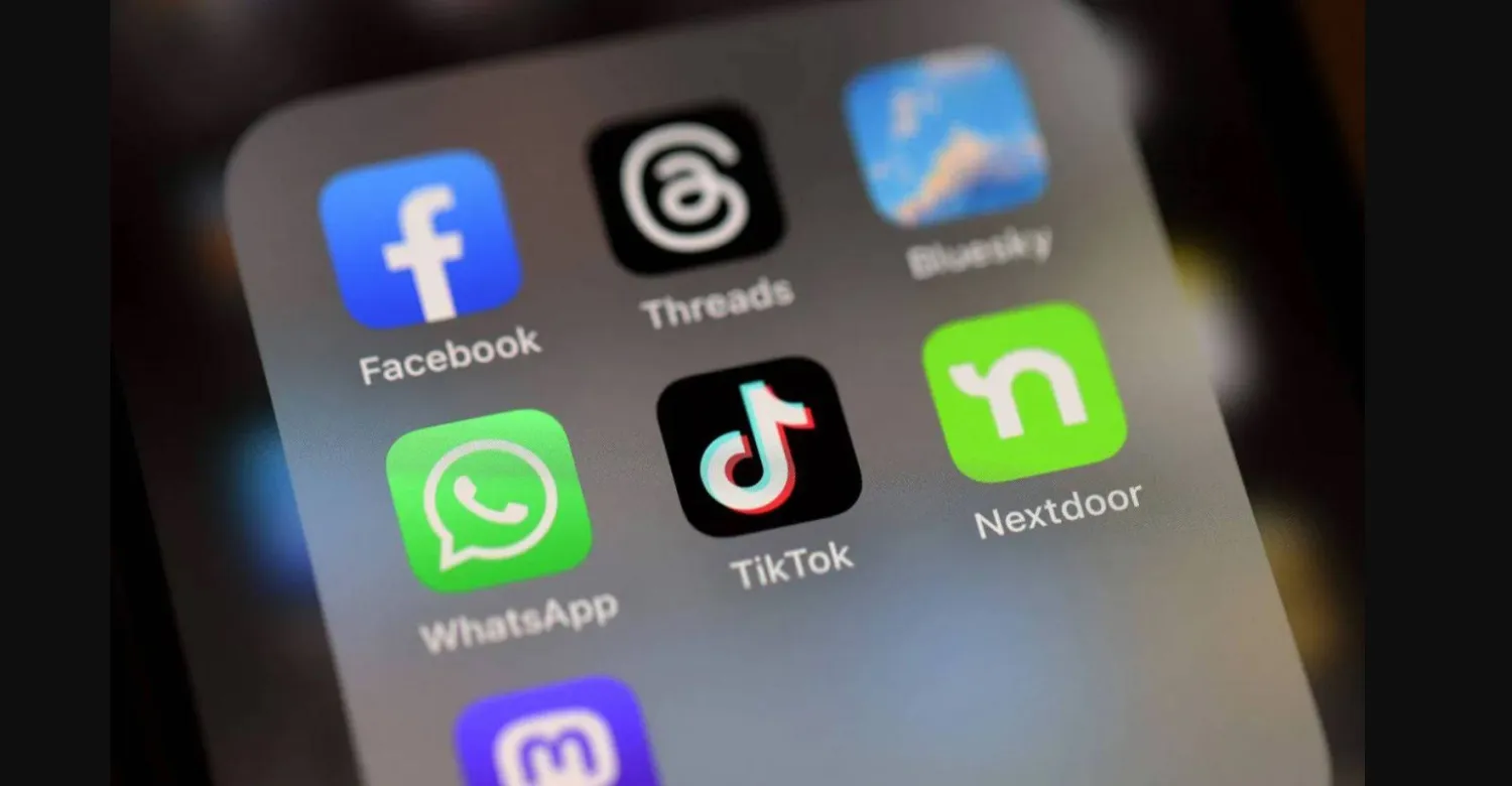 ماذا يحدث إذا قللت تصفح السوشيال ميديا لمدة 7 أيام؟ دراسة تجيب..