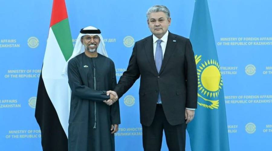 سهيل المزروعي: الإمارات حريصة على تعزيز التعاون الاستراتيجي مع كازاخستان