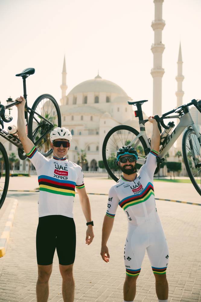 الدراجان خلال جولتهما 