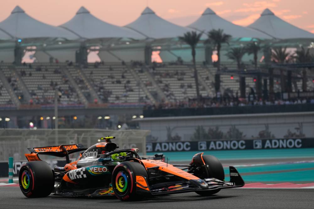 نوريس يتقدم على فيرستابن ويخطف صدارة التجارب الحرة