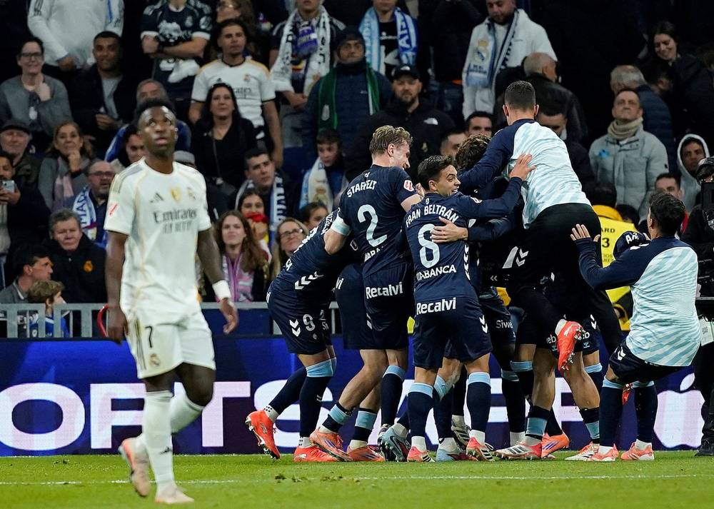 فينيسيوس واحتفالية لاعبي سلتا