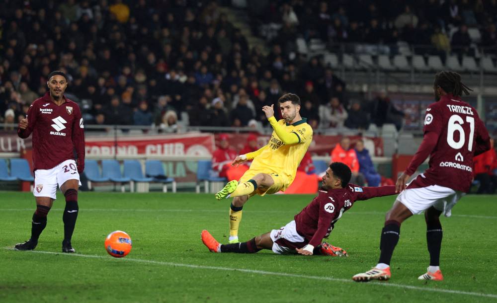 بوليسيك يقود ميلان لانتفاضة مذهلة على تورينو