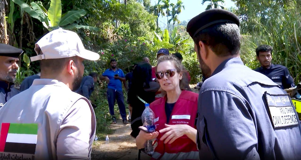 الجيش السريلانكي يشيد بكفاءة فريق «الإنقاذ الإماراتي» وقدراته العالية