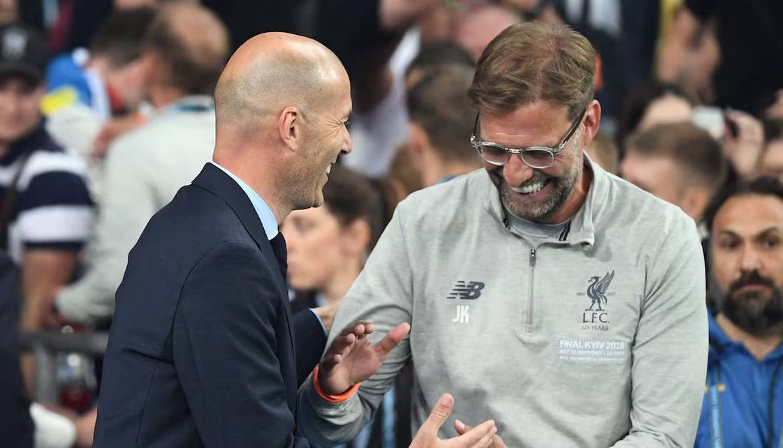 صحيفة تنفي ارتباط زيدان وكلوب ومورينيو بتدريب ريال مدريد