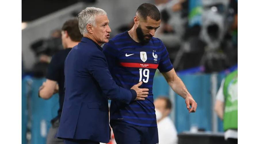 كريم بنزيمة لا يقفل باب العودة إلى المنتخب الفرنسي
