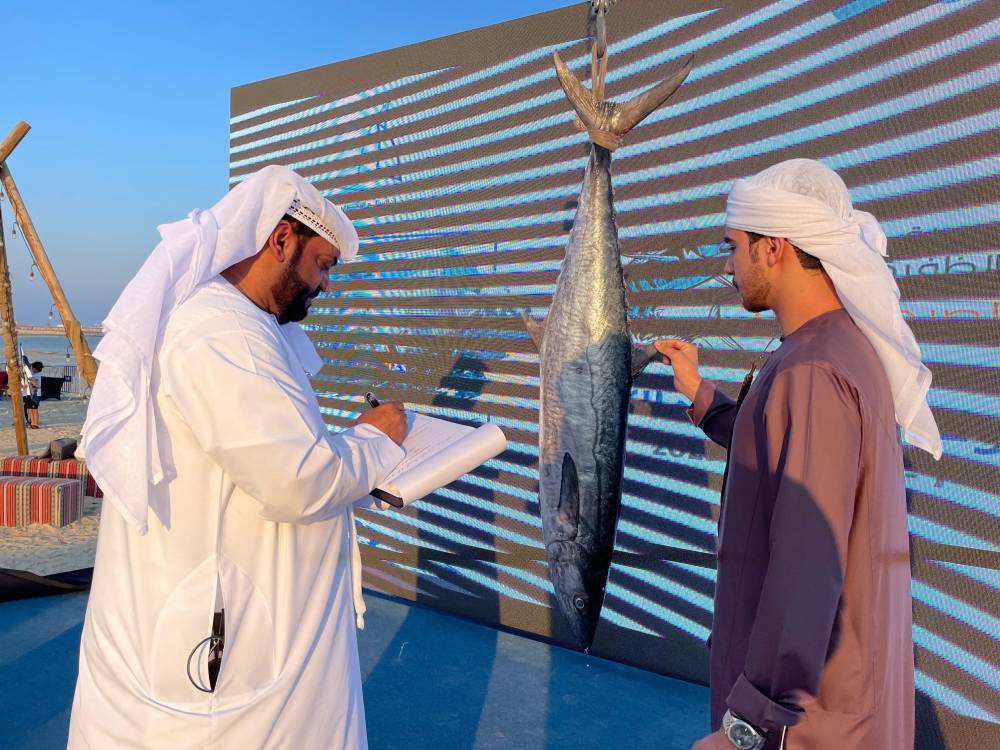 6 مسابقات في بطولات الظفرة الكبرى لصيد الكنعد