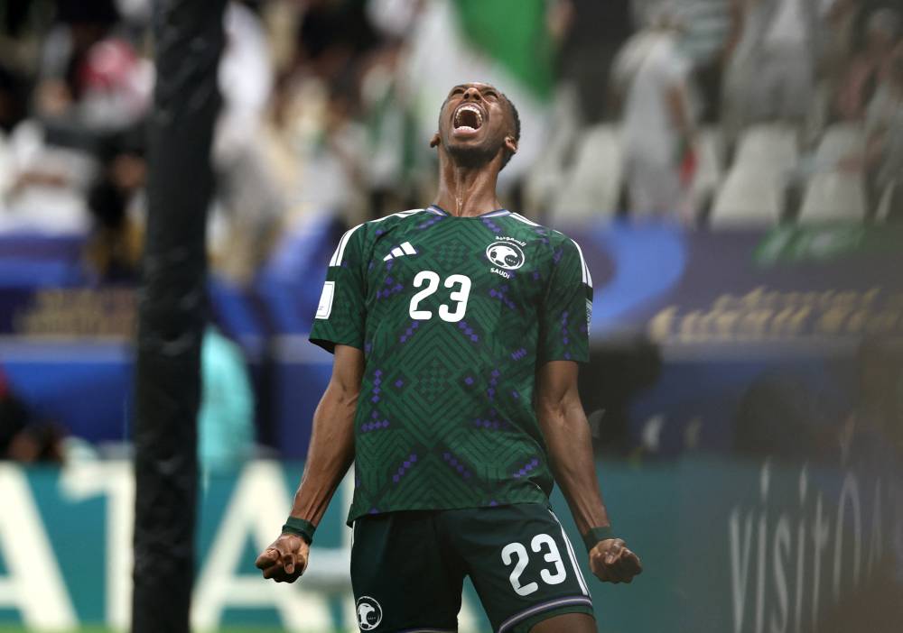 كنو يحتفل بهدف تأهل منتخب السعودية