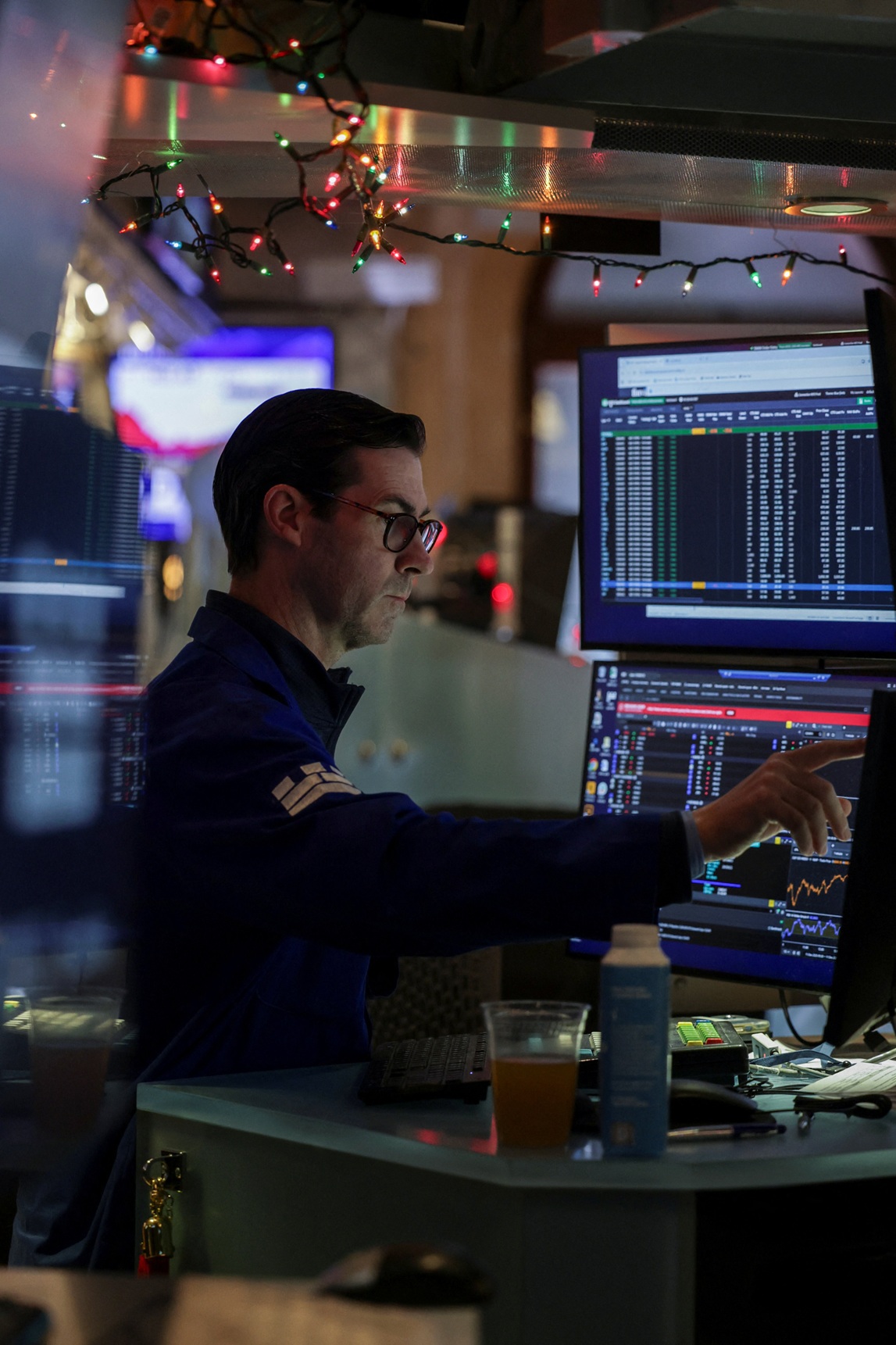 متعامل في الأسهم الأمريكية