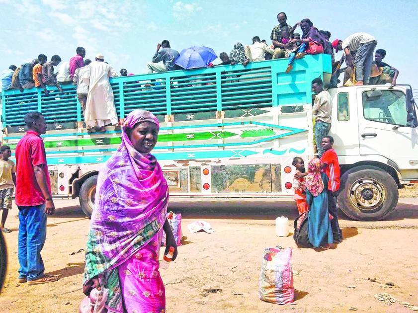 الجيش السوداني و«الدعم السريع» يتصارعان بالبشر.. ويتفقان على النفط