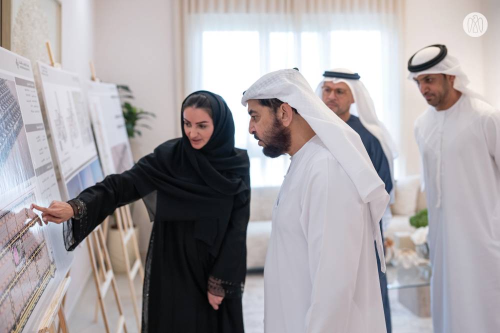 حمدان بن زايد يؤكد أهمية توفير بيئة سكنية متكاملة تعزز الاستقرار الاجتماعي في أبوظبي