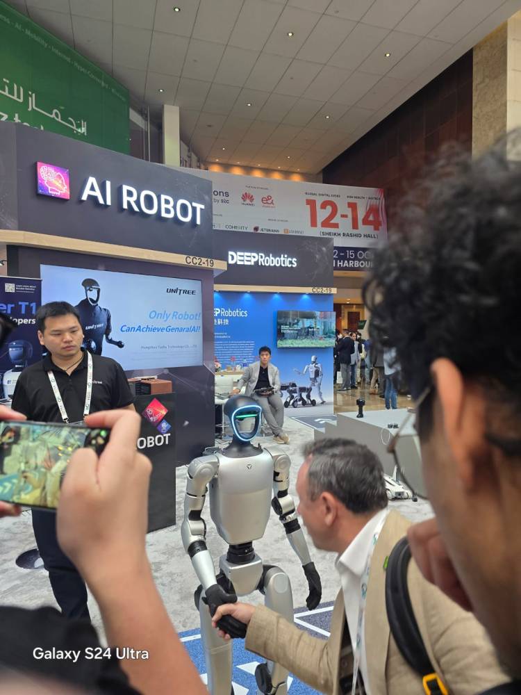 الإمارات توفر شبكات اتصالات متطورة