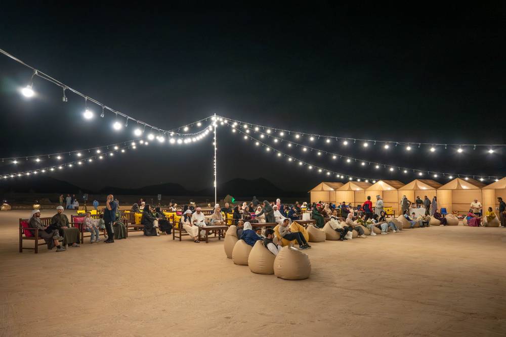 «الشارقة لعلوم وتكنولوجيا الفضاء» تنظم رحلة فلكية لرصد شهب التوأميات