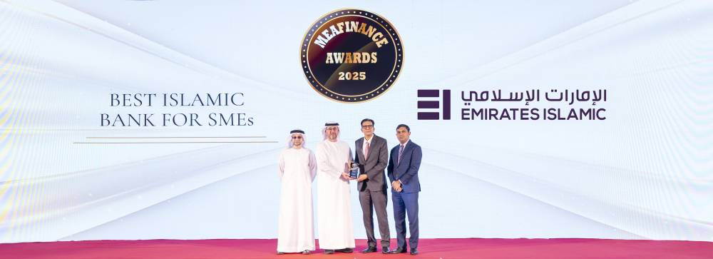 خلال تسلم الجائزة 