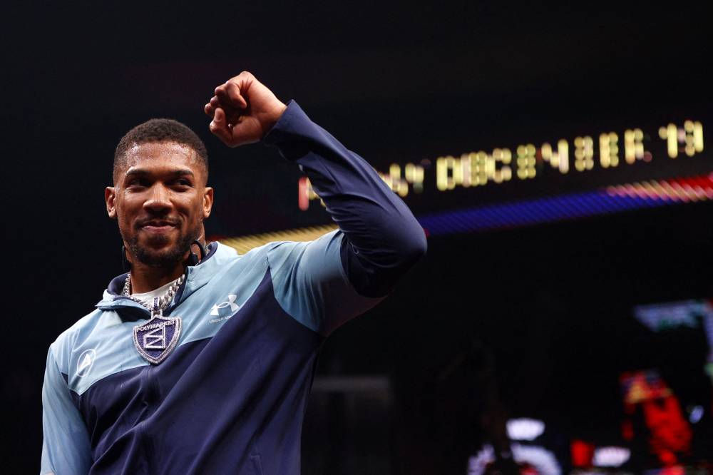 جوشوا في جلسة تمرينات مفتوحة بفلوريدا 