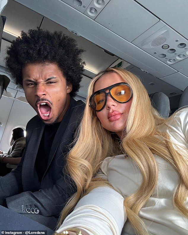 أديمي مع زوجته السويسرية