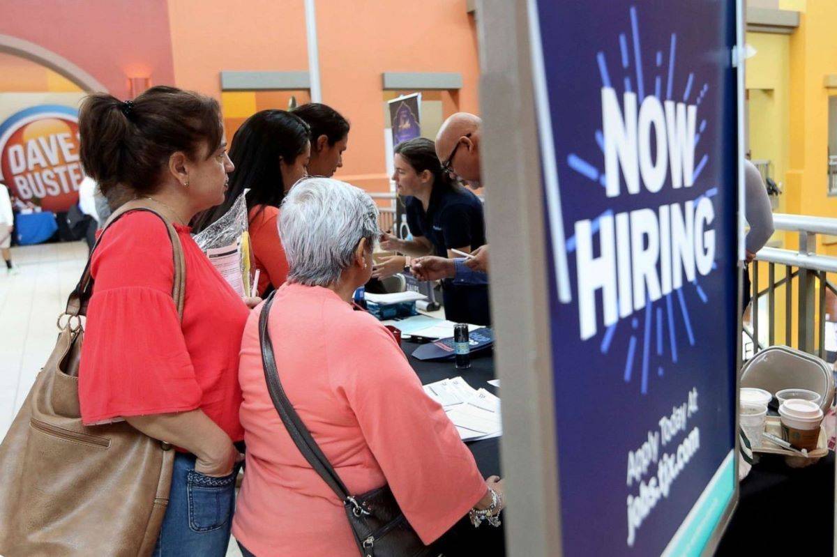 انخفاض طلبات البطالة في أمريكا مع استقرار سوق العمل في ديسمبر