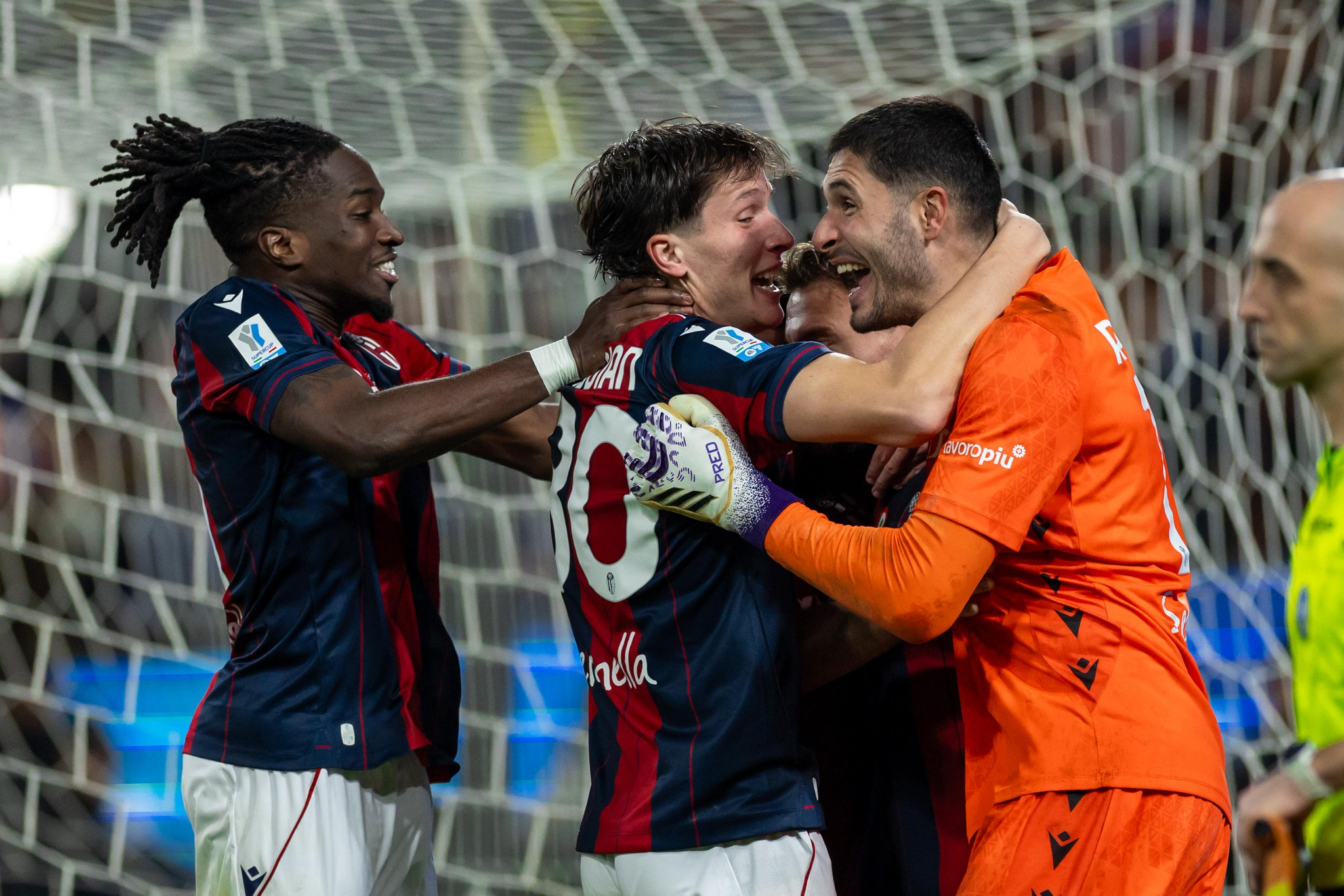 إنجاز إيطالي  للمرة الأولى لبولونيا