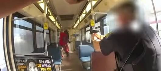 160 ألف دولار لعائلة مريض فصام قتلته الشرطة