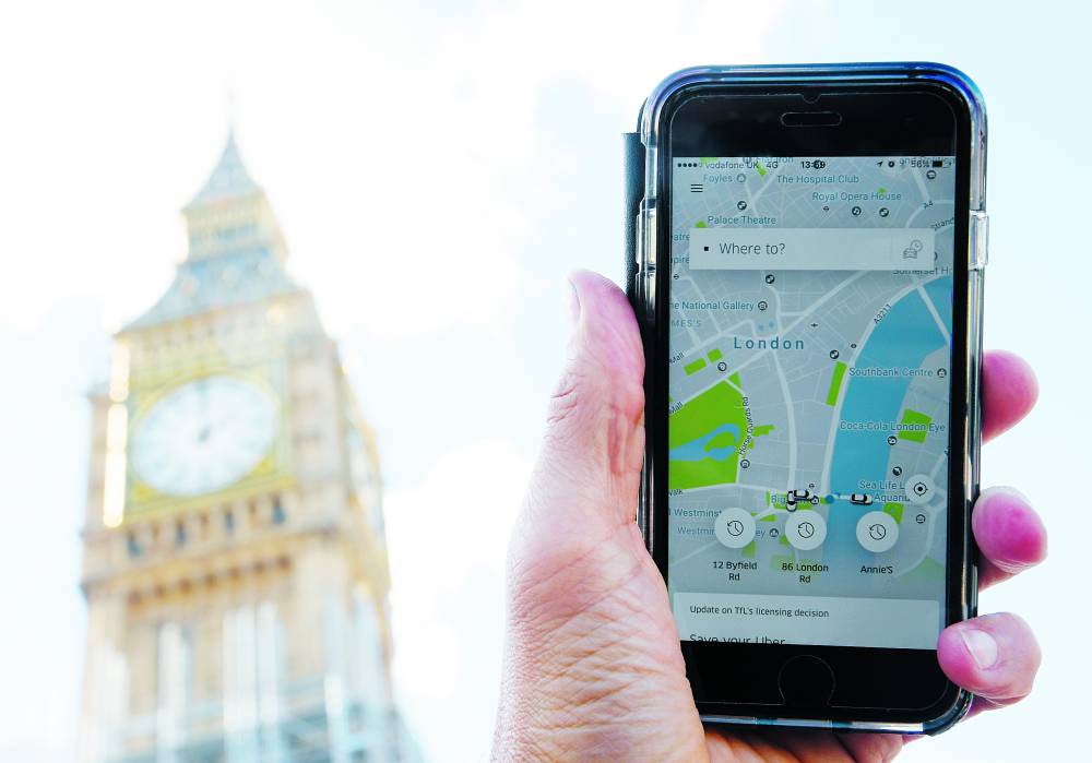 أوبر تواجه شبه الرحيل عن لندن 