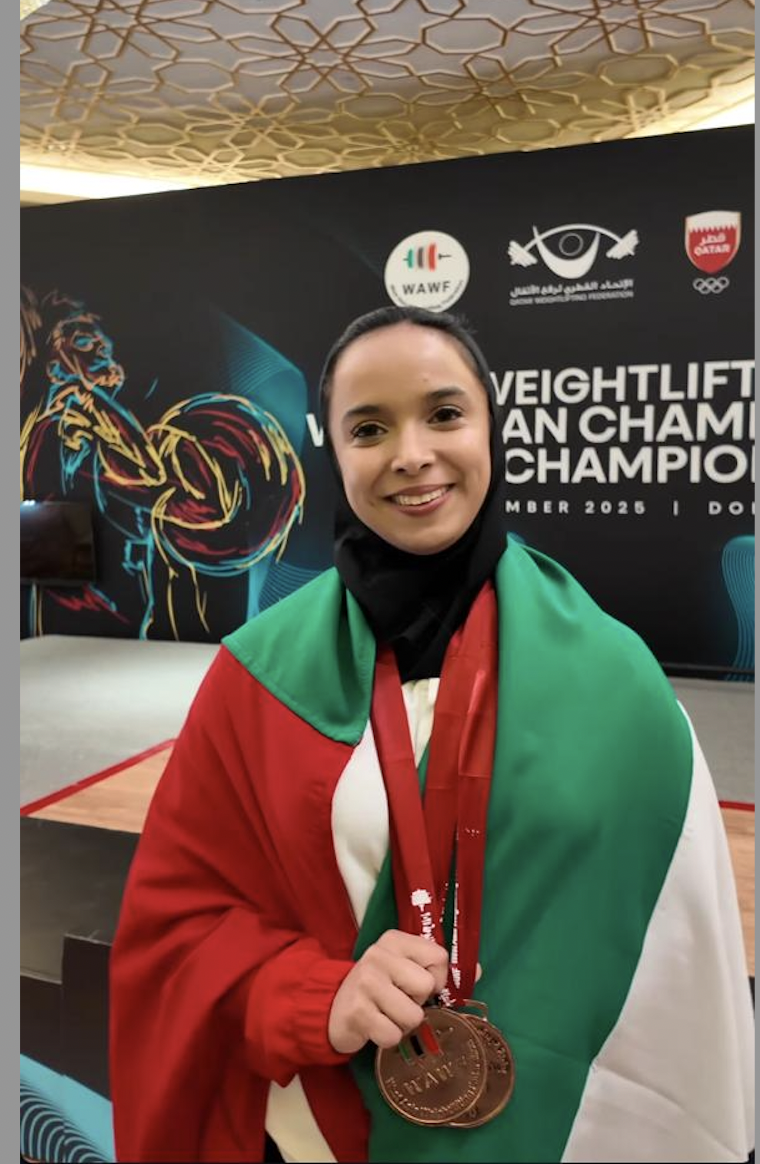 زهرة الهاشمي سعيدة بإنجازها