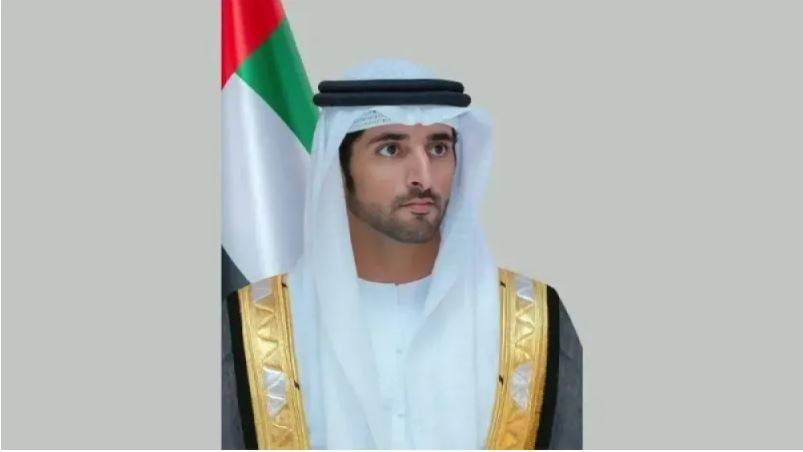 حمدان بن محمد: من دبي نبارك للمحتفلين بعيد الميلاد